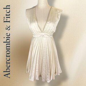 Abercrombie NWT Plunge Pleated Mini Dress Satin Ivory Size S